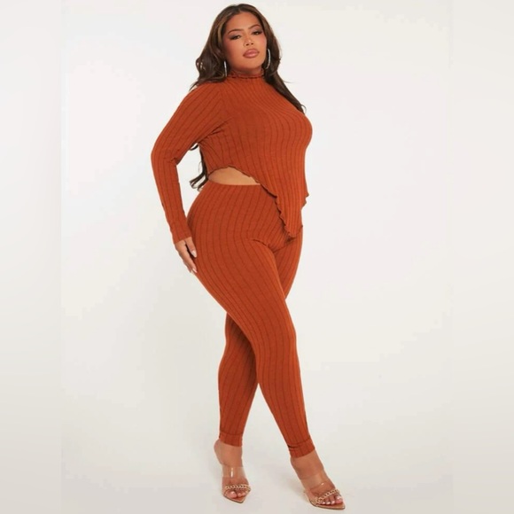 Two Piece Legging Set 🧡 - Picture 2 of 4